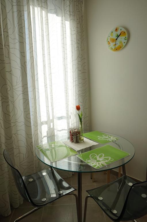 Leongargt Apartments Прага Екстериор снимка